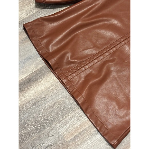 SOLD. Evereve Ryann Americana Faux Vegan Leather Cowgirl Western V Neck Top - Picture 4 of 6